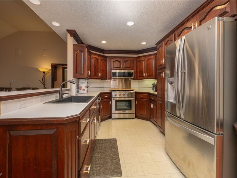 598 Saguaro Place, Barberton, OH 44203 Photo 11