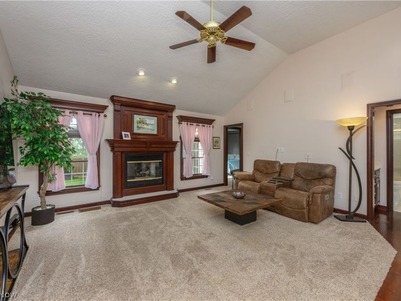 598 Saguaro Place, Barberton, OH 44203 Photo 9