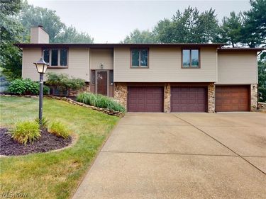 5484 Vermouth Street NW, North Canton, OH 44720