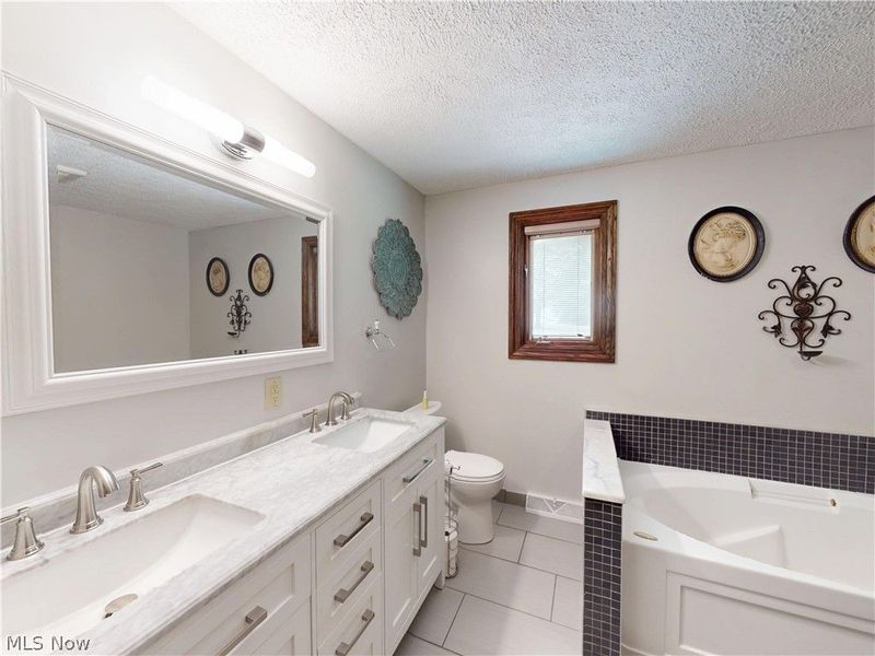 5484 Vermouth Street NW, North Canton, OH 44720 Photo 20