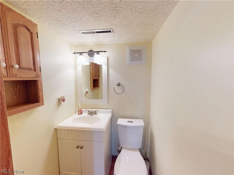 5484 Vermouth Street NW, North Canton, OH 44720 Photo 32