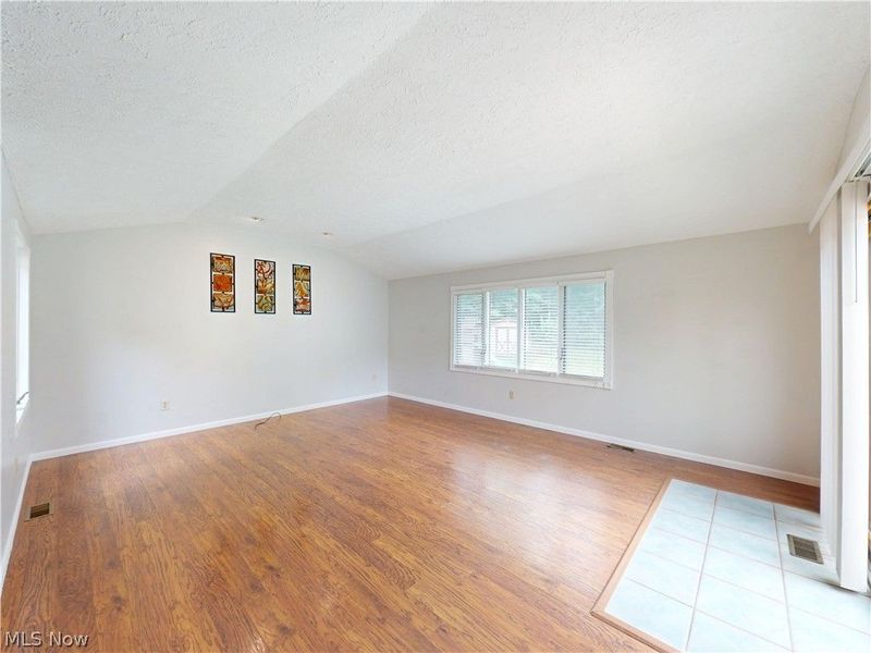 5484 Vermouth Street NW, North Canton, OH 44720 Photo 6