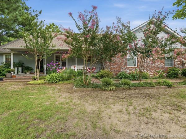 6574 S 85th Street E, Braggs, OK 74423