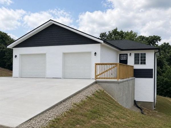 16201 Haidyn Road , Unit B, St Robert, MO 65584