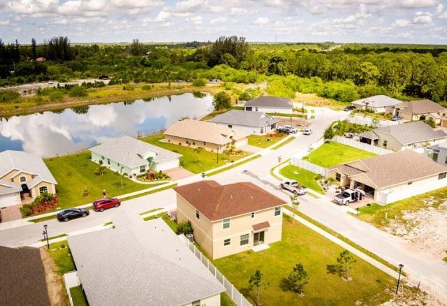 416 Seafoam Circle, Fort Pierce, FL 34945 Photo