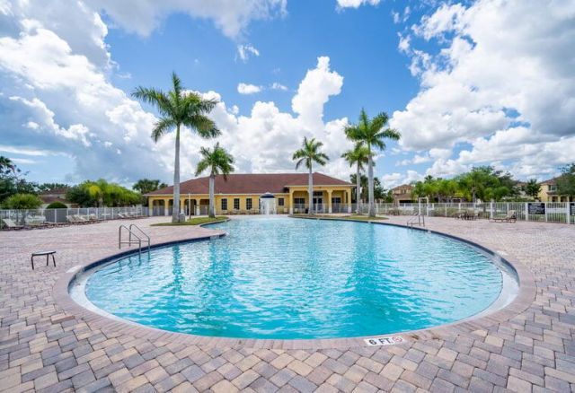 416 Seafoam Circle, Fort Pierce, FL 34945 Photo