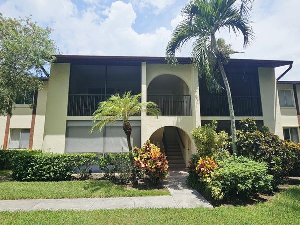 4807 SABLE PINE Circle, Unit B1, West Palm Beach, FL 33417