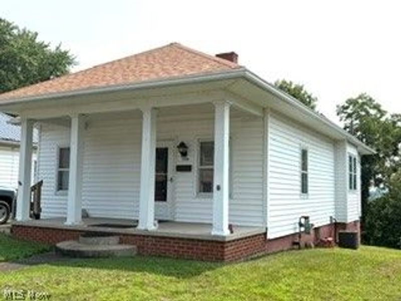 1936 Creston Road , Cambridge, OH 43725 Photo 2