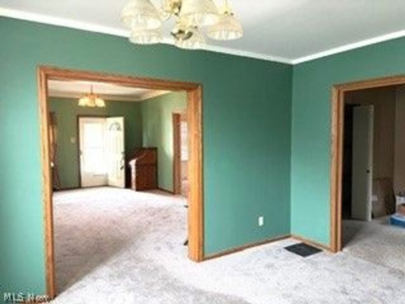 1936 Creston Road , Cambridge, OH 43725 Photo 8