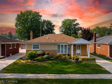 22635 Lincoln Street , St. Clair Shores, MI 48082