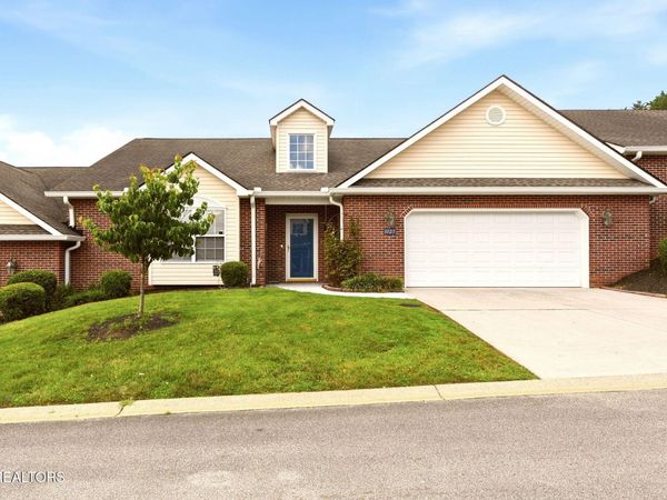 1127 Gazebo Way, Powell, TN 37849