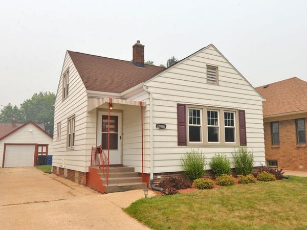 2906 Green St, Racine, WI 53402