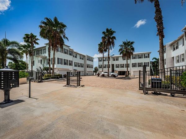 7010 GREVILLA AVENUE S, SOUTH PASADENA, FL 33707