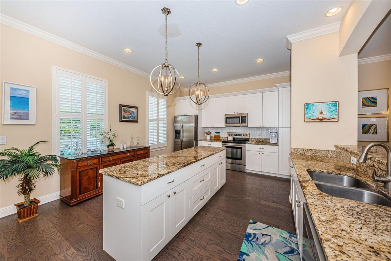 7010 Grevilla Avenue S, South Pasadena, FL 33707 Photo