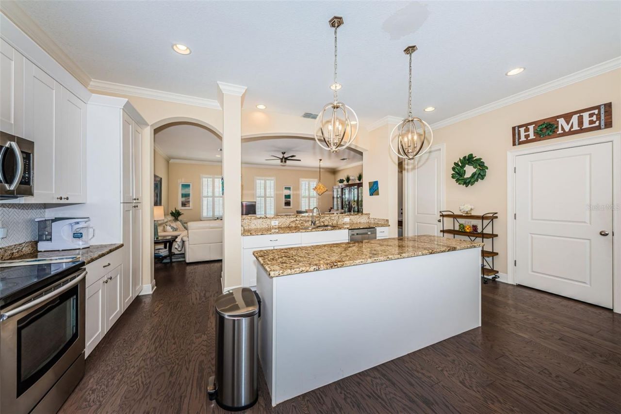 7010 Grevilla Avenue S, South Pasadena, FL 33707 Photo