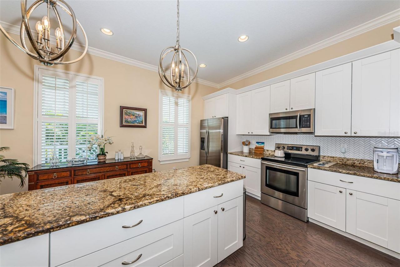 7010 Grevilla Avenue S, South Pasadena, FL 33707 Photo