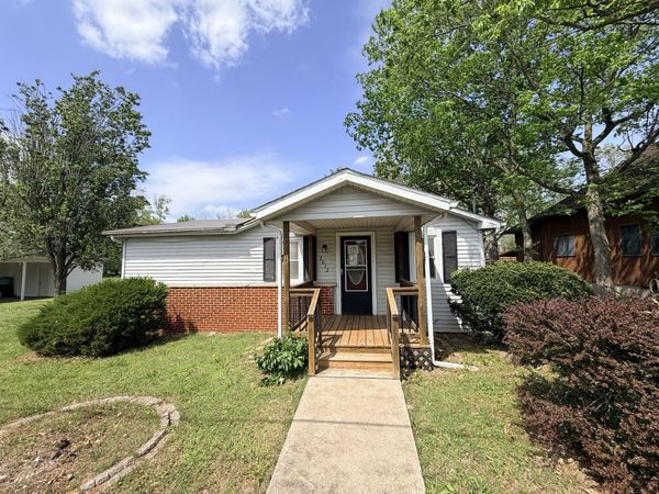 2012 Roblee Avenue , Murphysboro, IL 62966