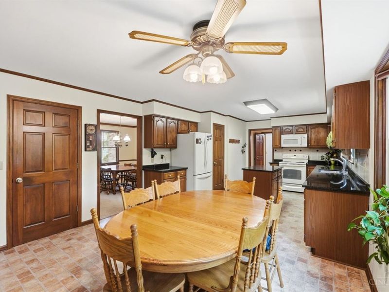 7473 Amy Beth Court, West Chester, OH 45069 Photo 11