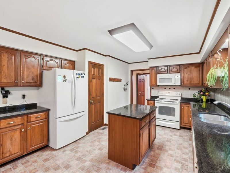 7473 Amy Beth Court, West Chester, OH 45069 Photo 12