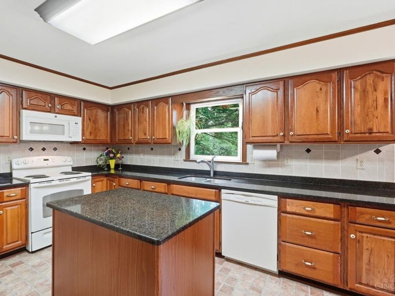 7473 Amy Beth Court, West Chester, OH 45069 Photo 13
