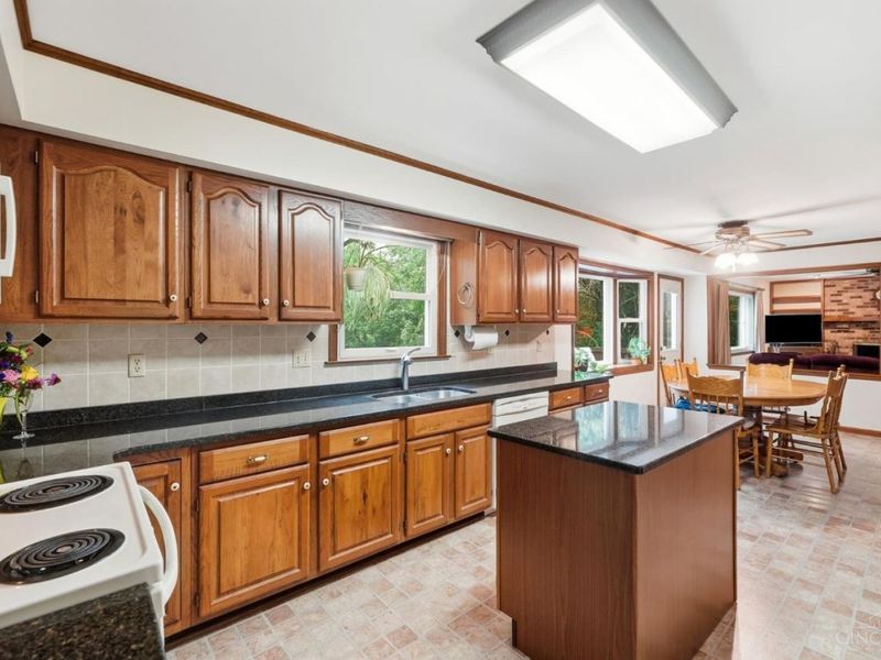7473 Amy Beth Court, West Chester, OH 45069 Photo 14