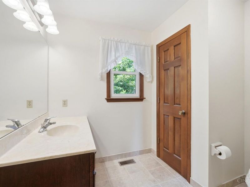 7473 Amy Beth Court, West Chester, OH 45069 Photo 26