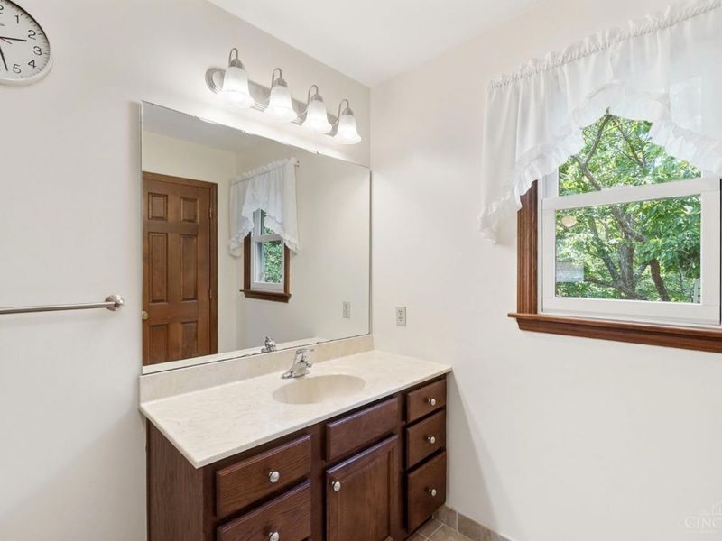 7473 Amy Beth Court, West Chester, OH 45069 Photo 27
