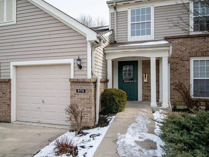 870 Southmeadow Circle, Springfield Twp., OH 45231 Photo 3