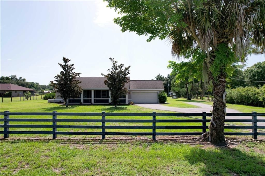 21680 N River Rd , Alva, FL 33920 Photo