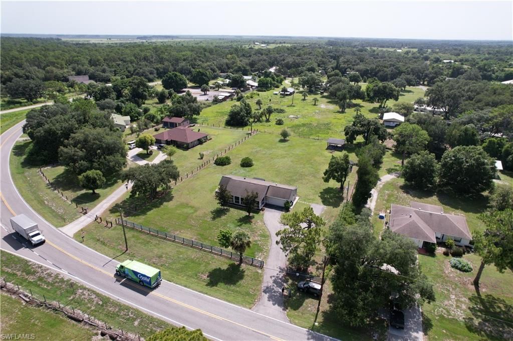 21680 N River Rd , Alva, FL 33920 Photo