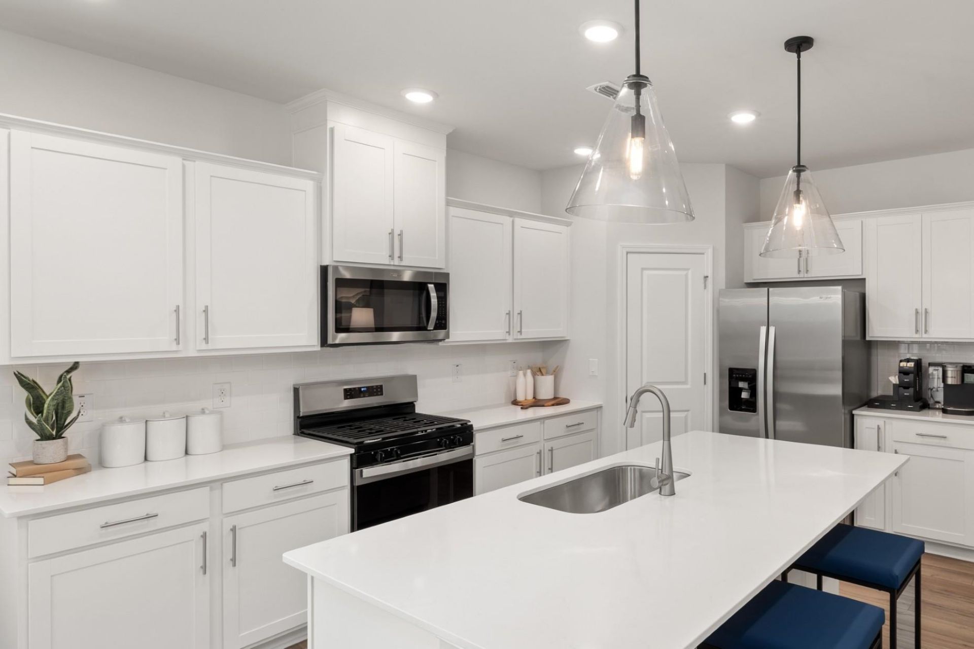 2301 Watershed Way  Photo 5