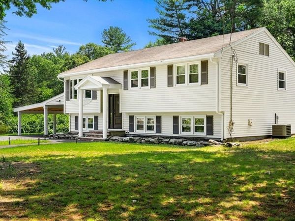 15 Weathervane Road, Billerica, MA 01821