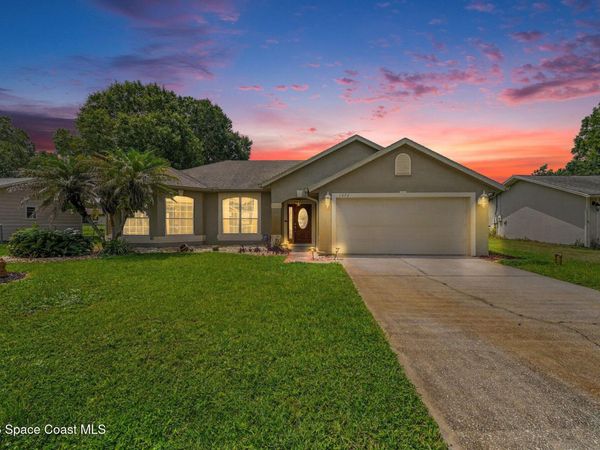1072 Grandeur Street SE , Palm Bay, FL 32909
