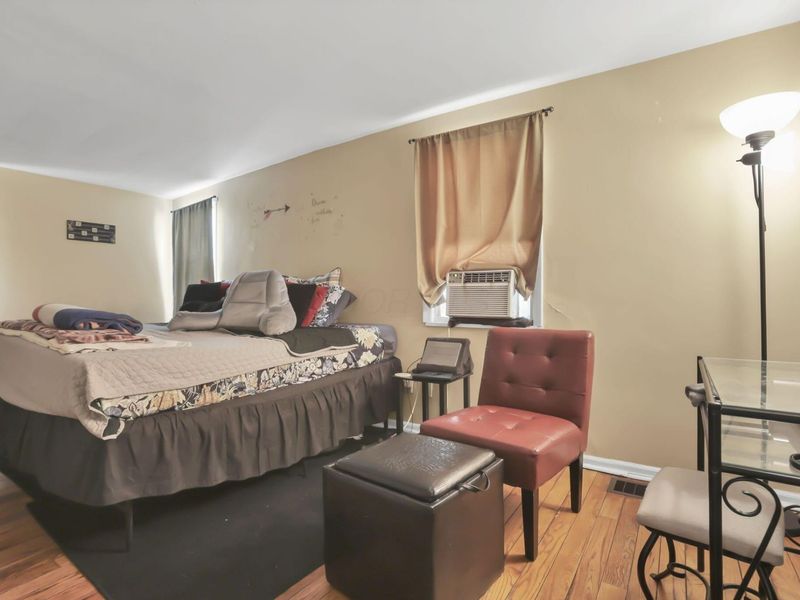2261 Medina Avenue, Columbus, OH 43211 Photo 14