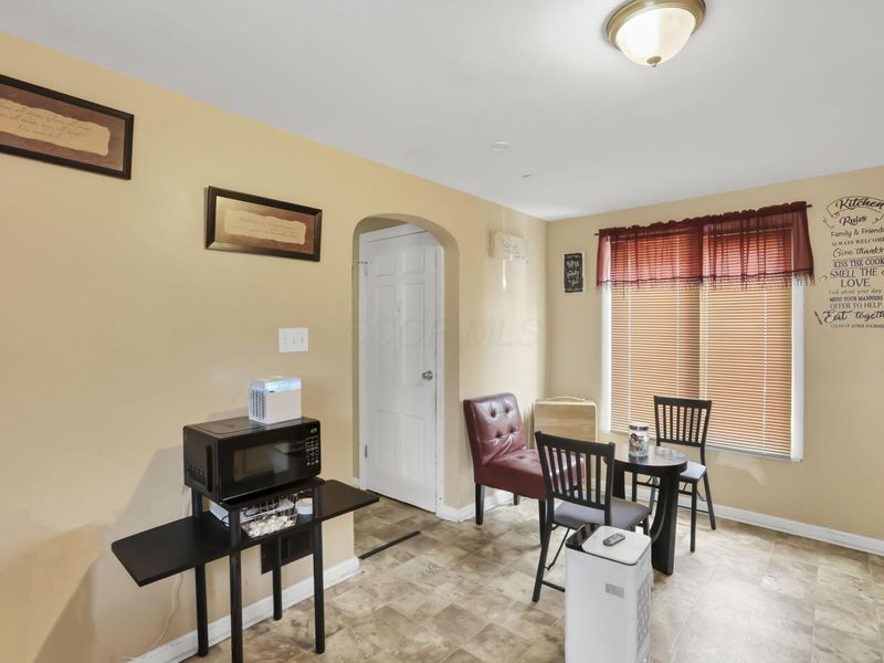 2261 Medina Avenue, Columbus, OH 43211 Photo 9