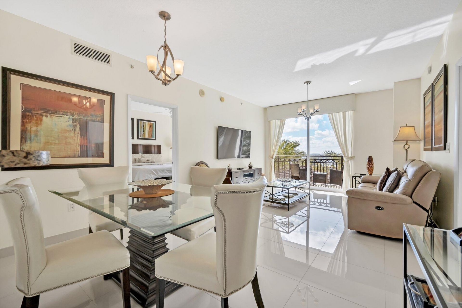 550 Okeechobee Boulevard, Unit 1205, West Palm Beach, FL 33401 Main Photo