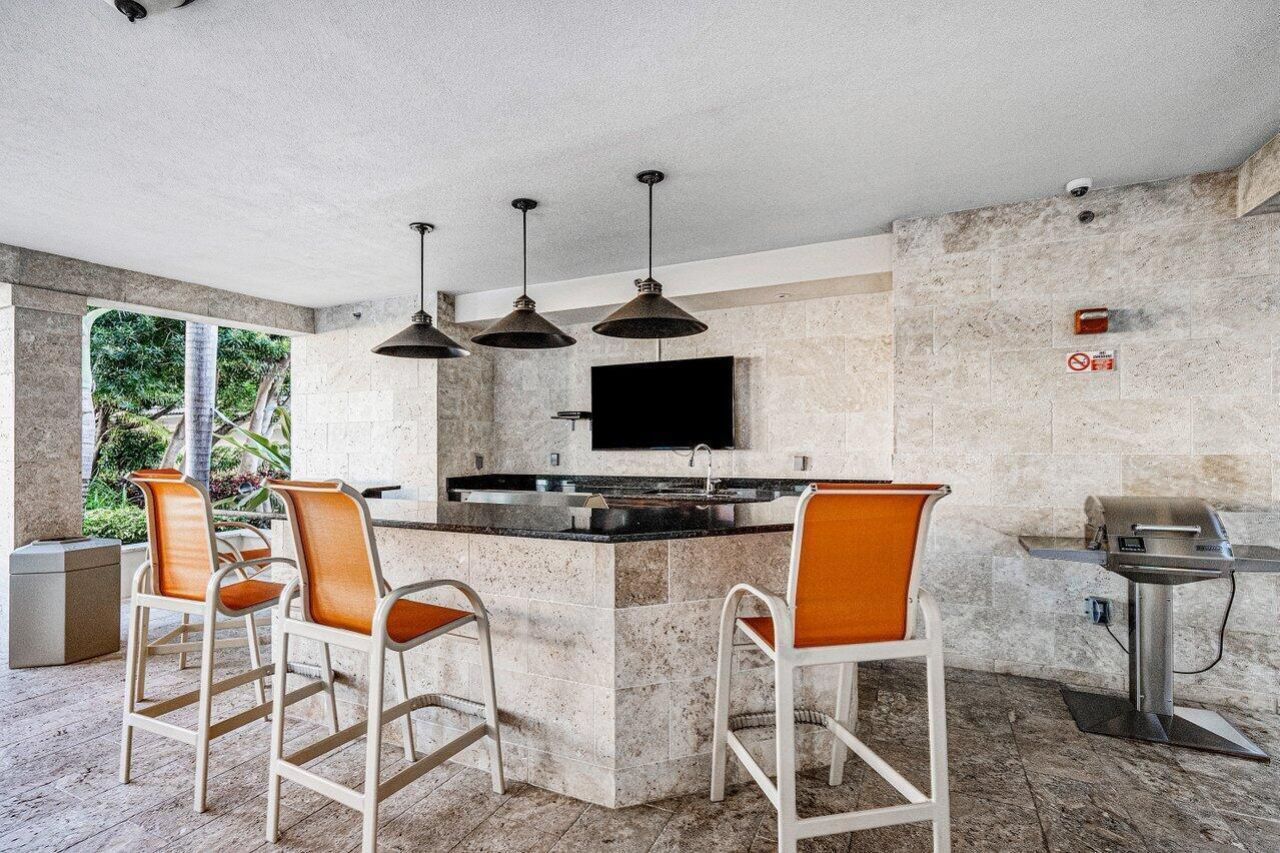 550 Okeechobee Boulevard, Unit 1205, West Palm Beach, FL 33401 Photo