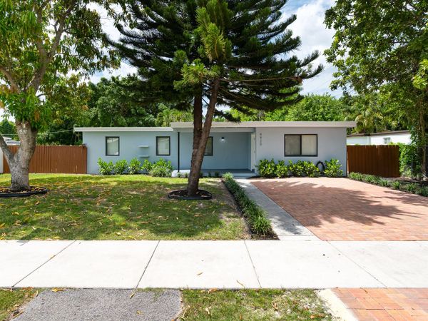 9920 SW 49th Street, Miami, FL 33165