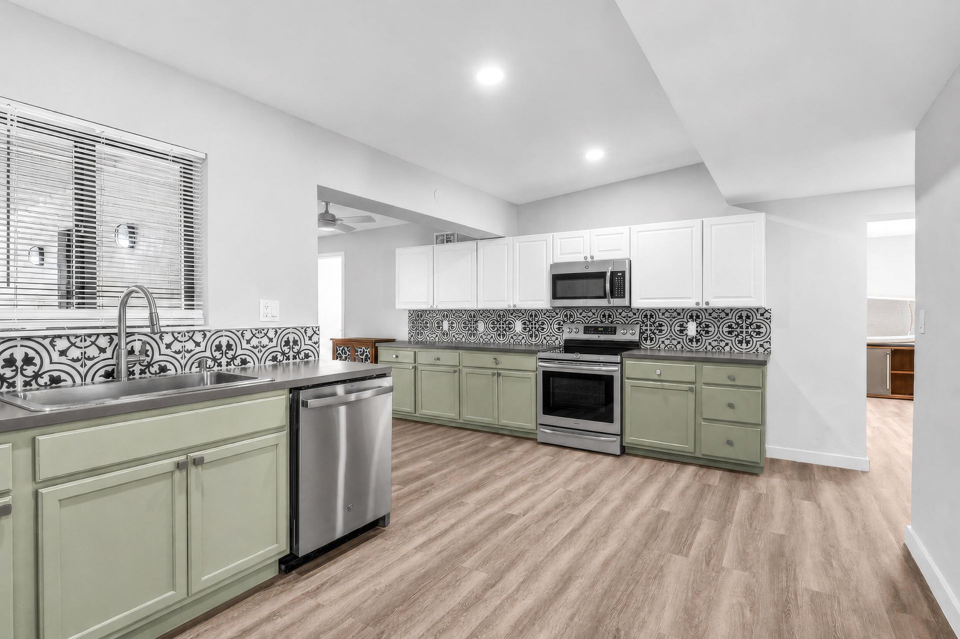 9920 SW 49th Street, Miami, FL 33165 Photo