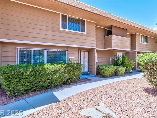 2510 S Paradise Village Way, Las Vegas, NV 89120