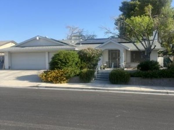 6184 Katella Avenue, Las Vegas, NV 89118