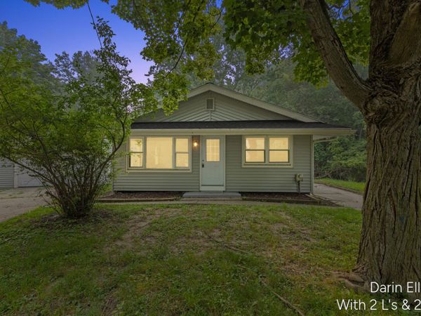 2110 Worden Street, Lansing, MI 48910