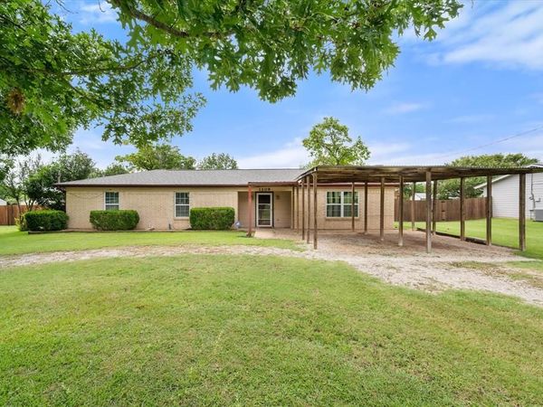 1209 Hidden Hills Drive, Corsicana, TX 75110