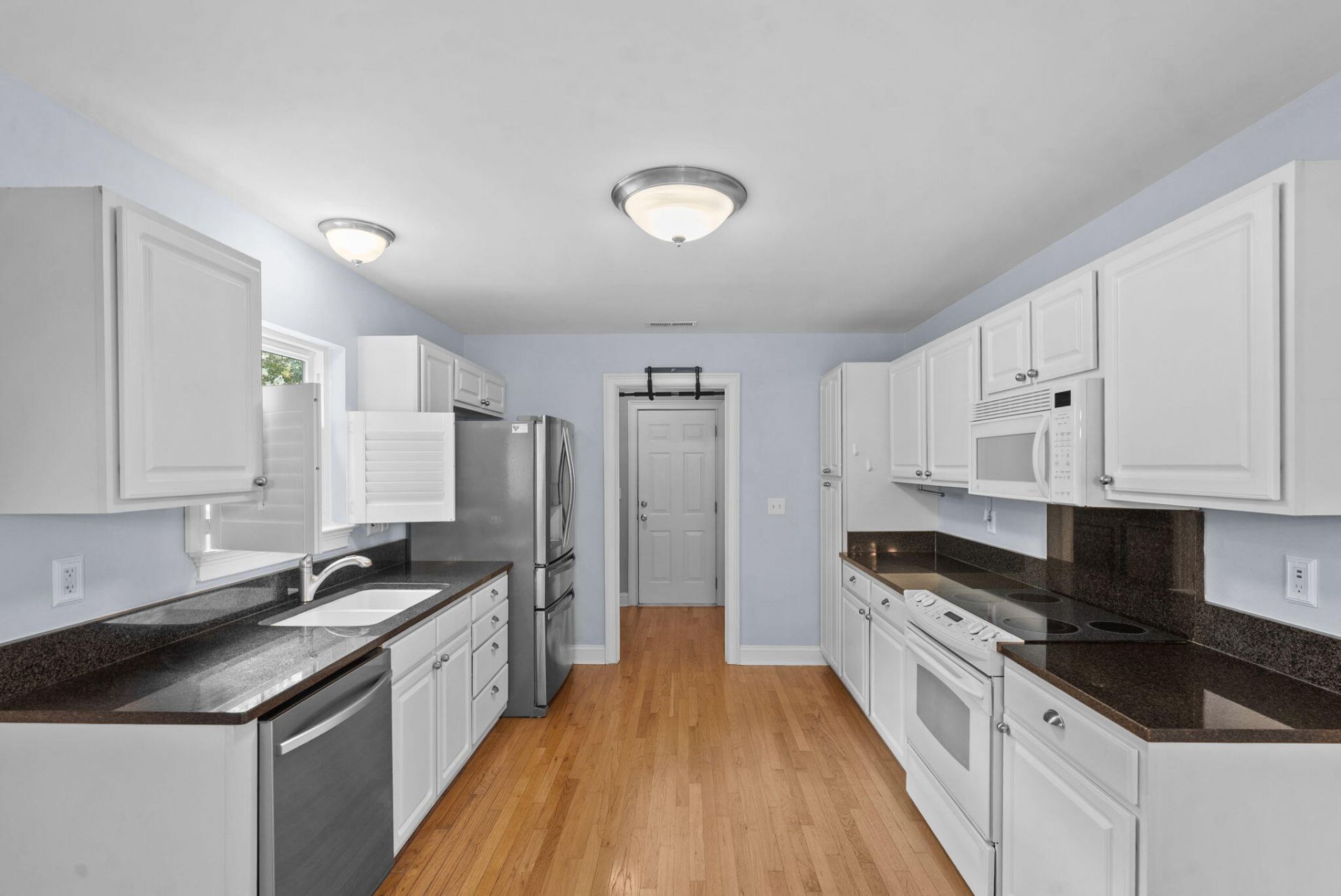 669 Fair Spring Drive Photo 13