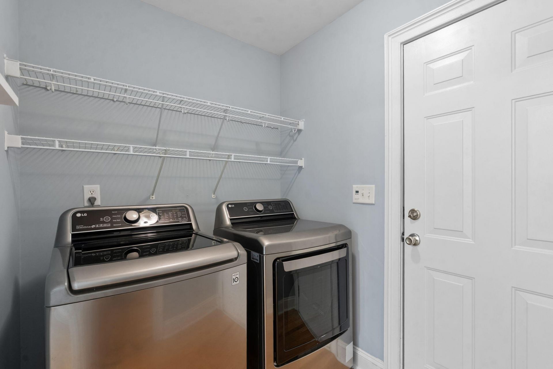 669 Fair Spring Drive Photo 19