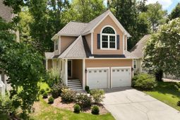 669 Fair Spring Drive photo 4