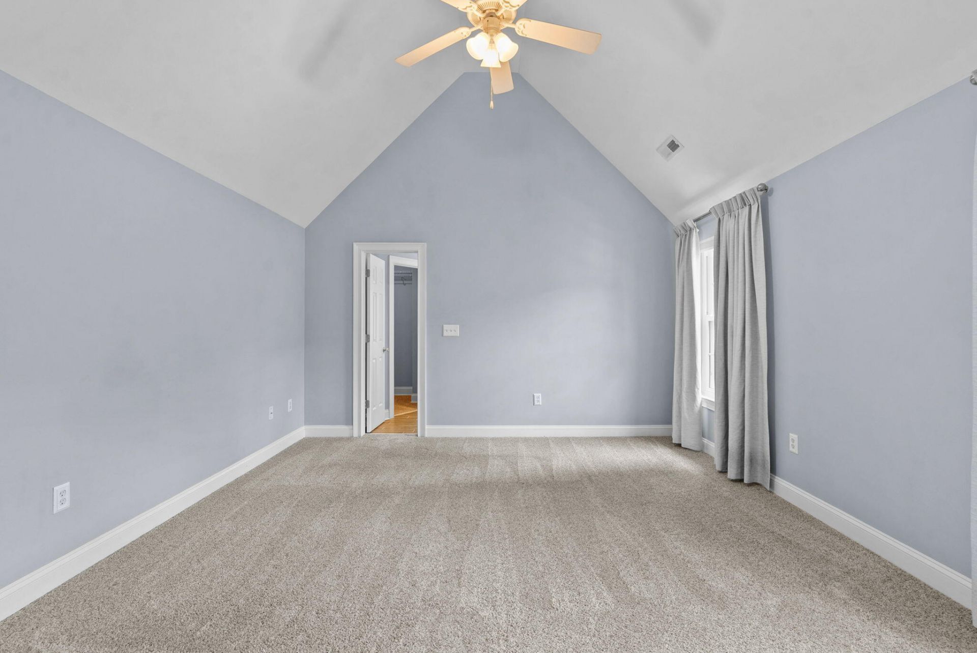 669 Fair Spring Drive Photo 21
