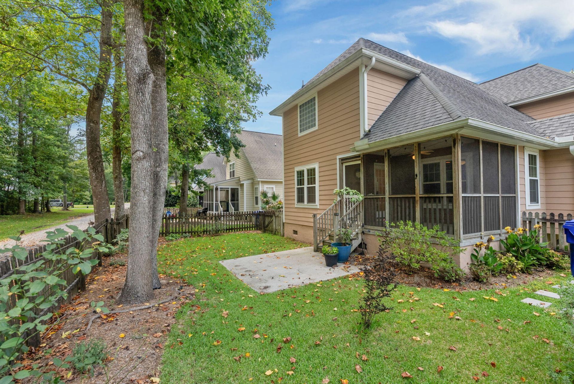 669 Fair Spring Drive Photo 38