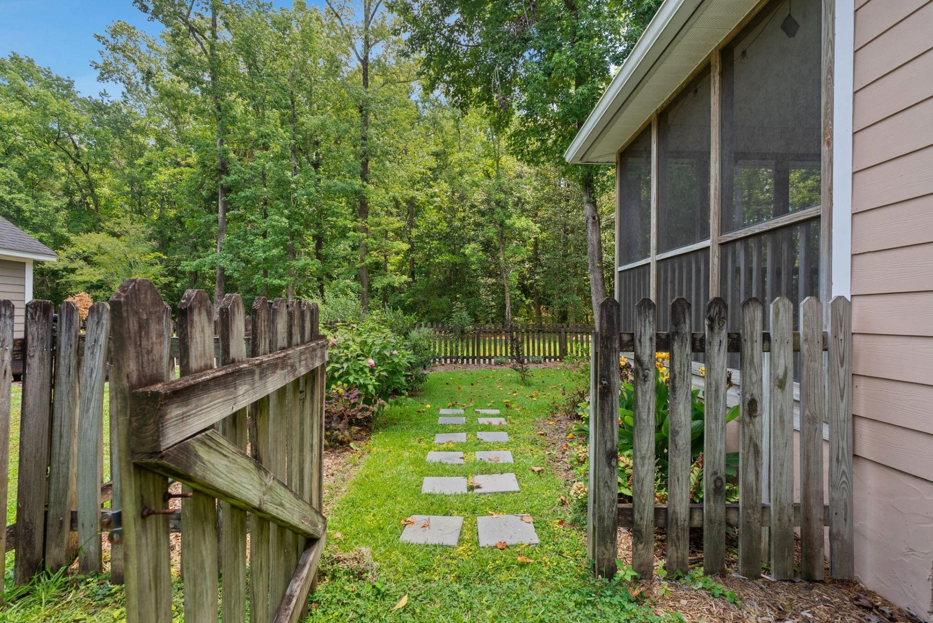 669 Fair Spring Drive Photo 39