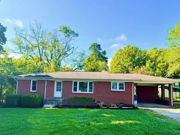 127 Davidson St, Camden, TN 38320